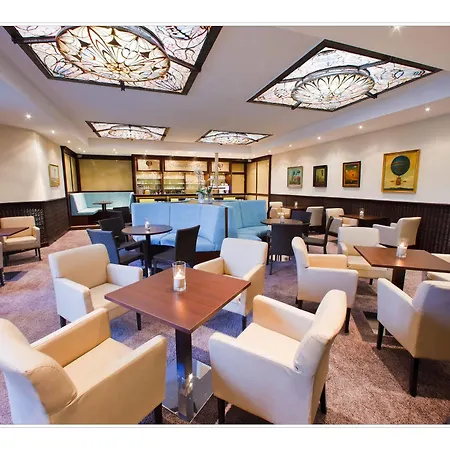 Romantik Klostergut Jakobsberg Hotel 4*