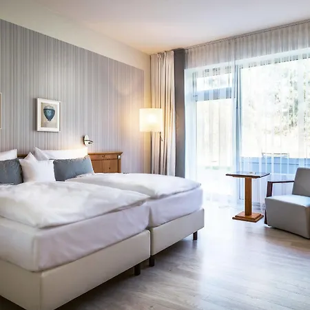 Hotel Romantik Klostergut Jakobsberg 4*